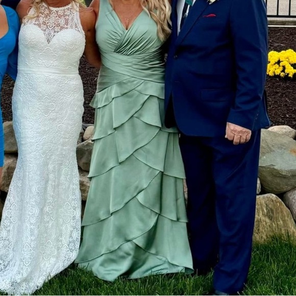 Azazie Elegant green Asymmetrical Dress - Picture 3 of 3